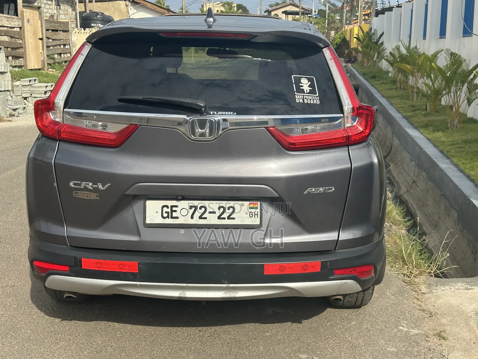 Honda CR-V Touring 4dr SUV AWD (1.5L 4cyl CVT) 2017 Gray
