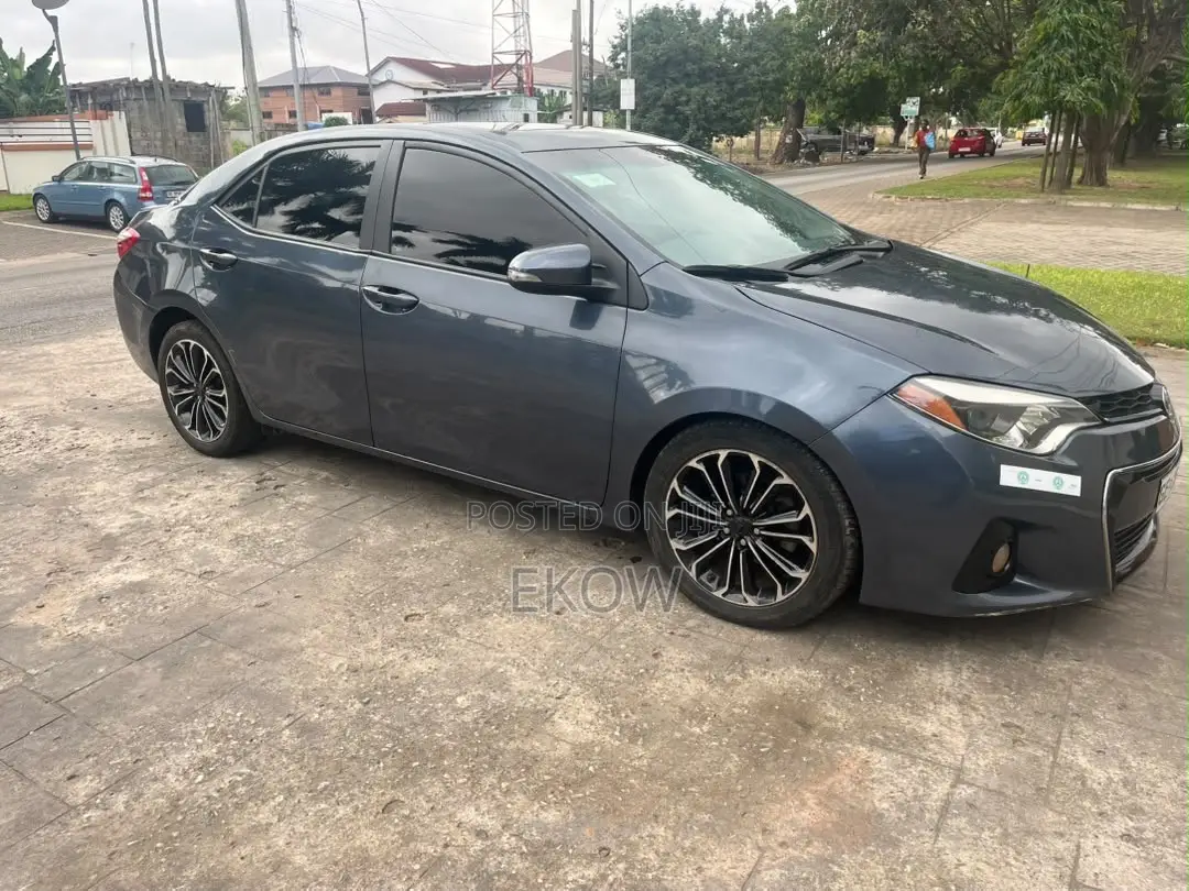 Toyota Corolla S 4dr Sedan (1.8L 4cyl CVT) 2016 Gray