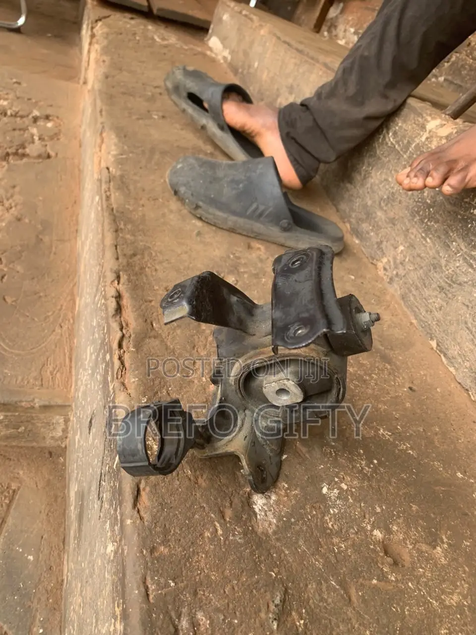 Toyota Voxy Engine Mount