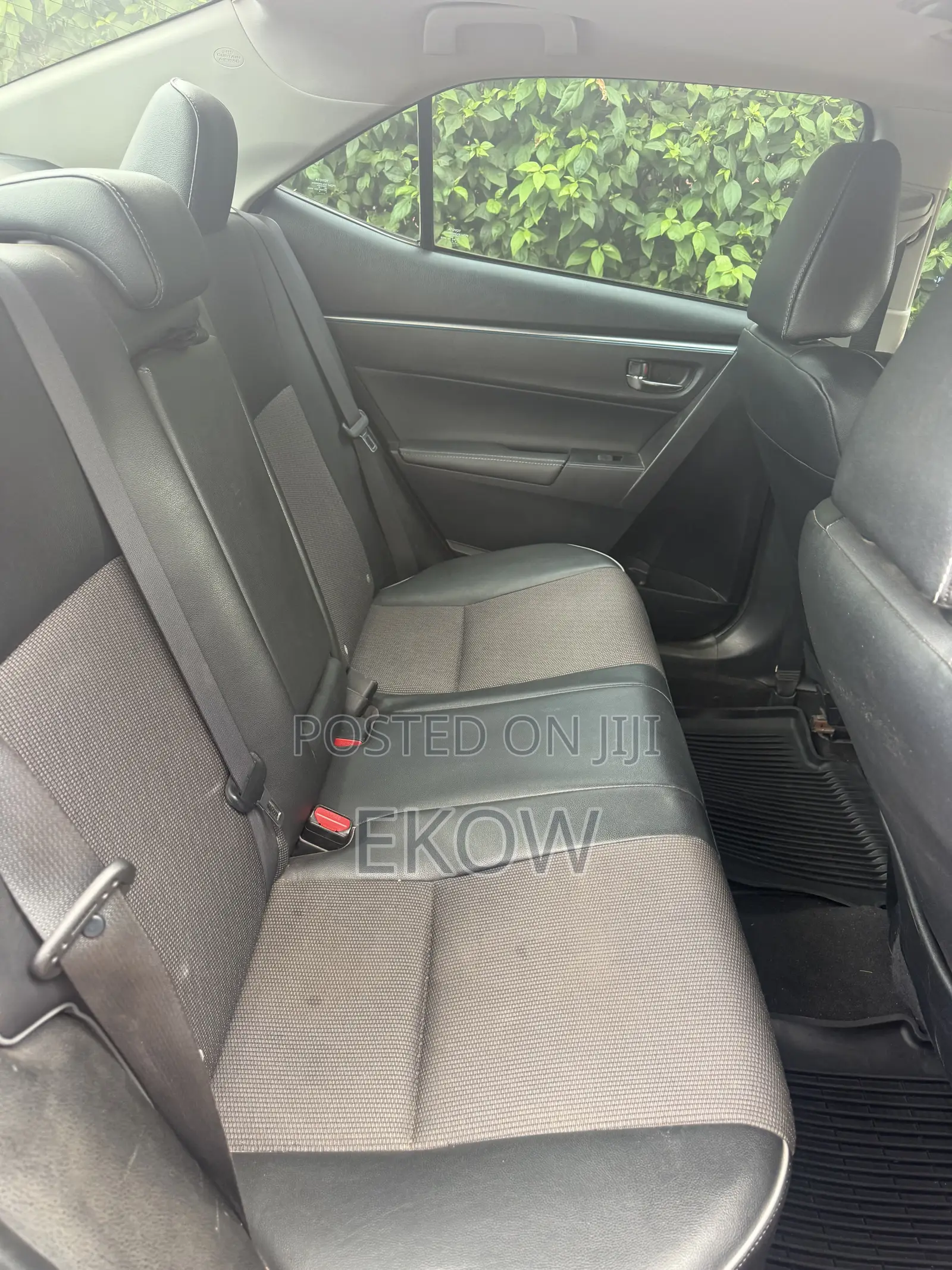 Toyota Corolla S 4dr Sedan (1.8L 4cyl CVT) 2016 Gray