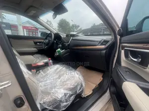 Honda CR-V 2018 Gold