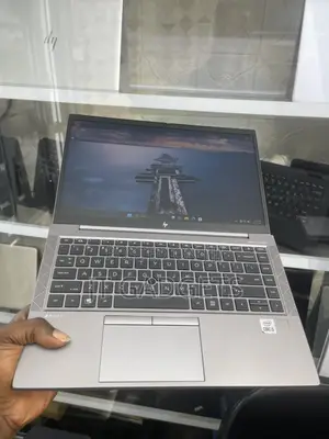 Laptop HP ZBook Firefly 14 G7 8GB Intel Core i5 SSD 256GB