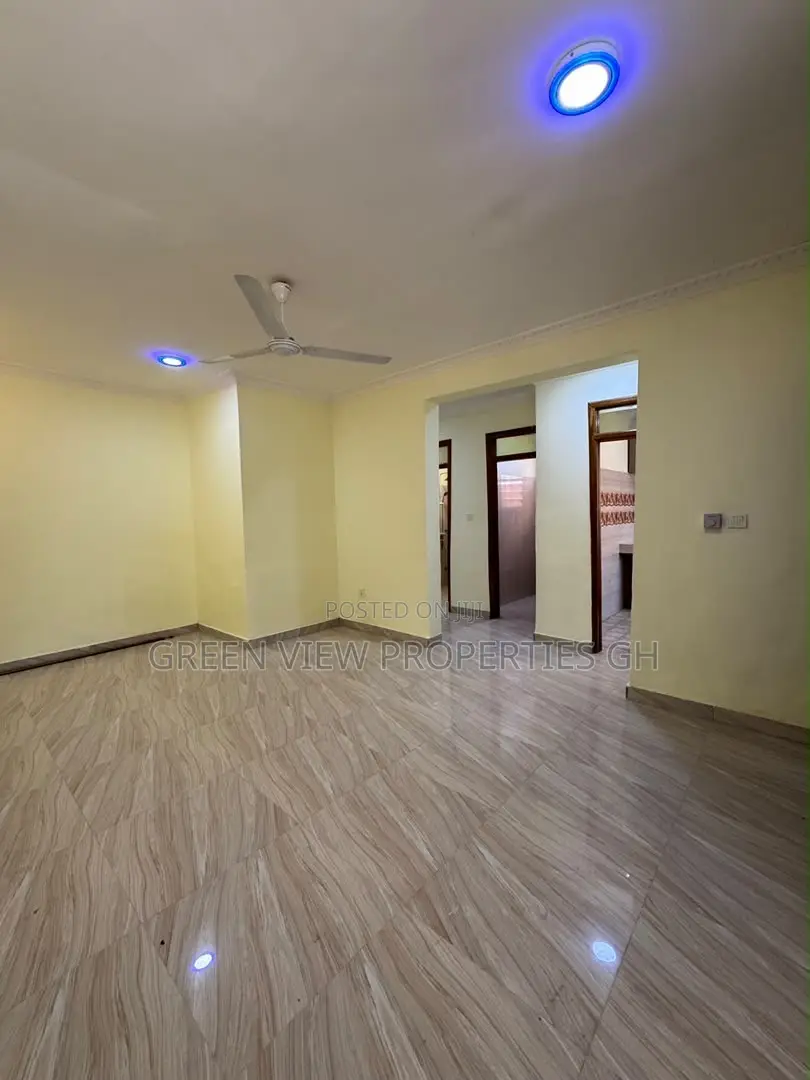 2bdrm Apartment in West Hills Mall Area for rent