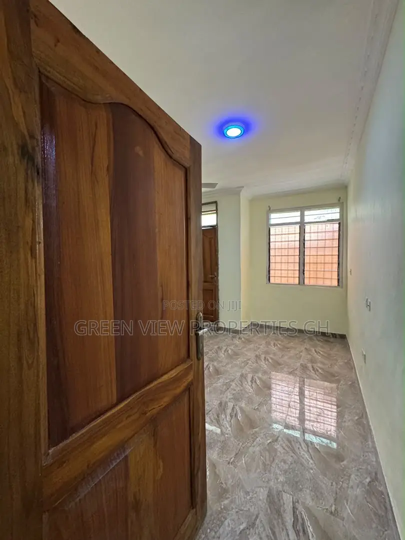 2bdrm Apartment in West Hills Mall Area for rent