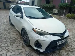 Toyota Corolla LE 4dr Sedan (1.8L 4cyl CVT) 2017 White