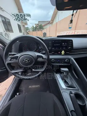 Hyundai Elantra Limited 2023 Beige