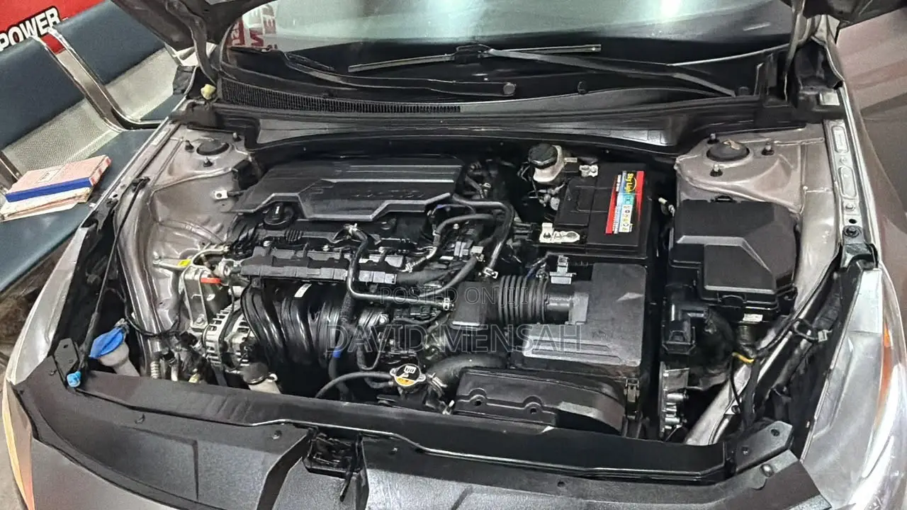Hyundai Elantra Limited 2023 Beige