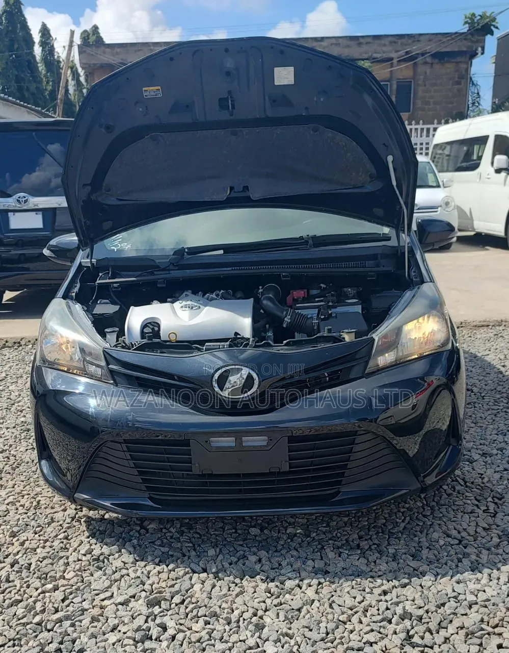 Toyota Vitz 1.3 FWD 5dr 2014 Black