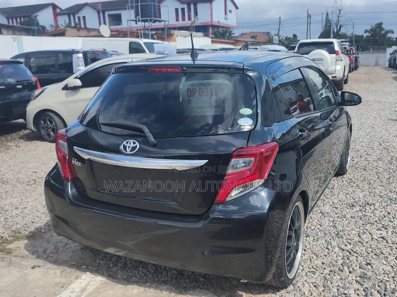 Toyota Vitz 1.3 FWD 5dr 2014 Black