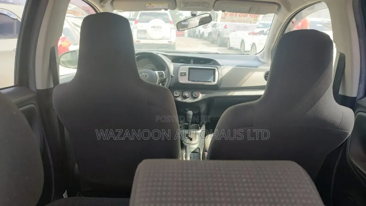 Toyota Vitz 1.3 FWD 5dr 2014 Black