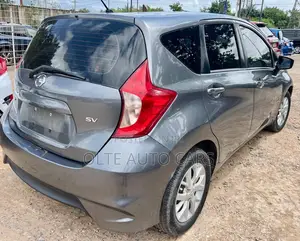 Nissan Versa 1.6 SV 2019 Gray