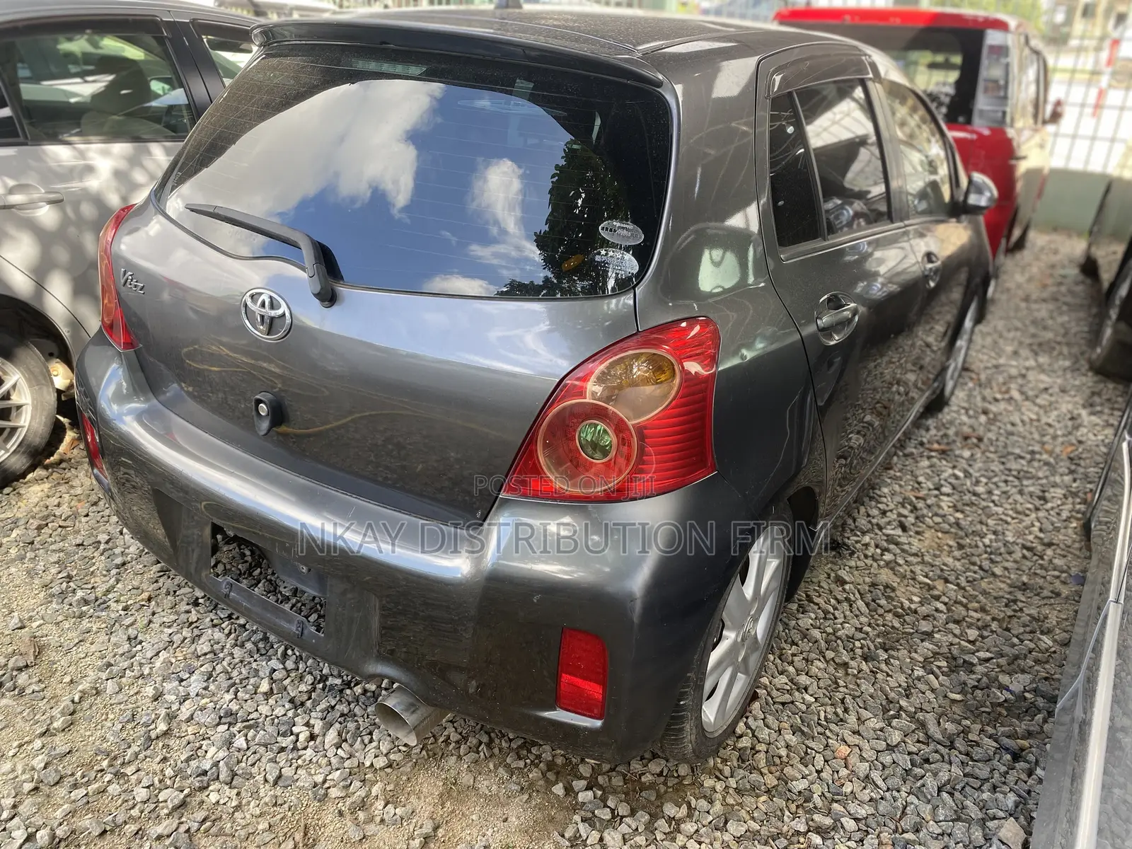 Toyota Vitz 1.3 FWD 5dr 2011 Gray