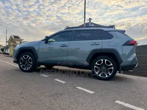 Toyota RAV4 Adventure 2019 Green