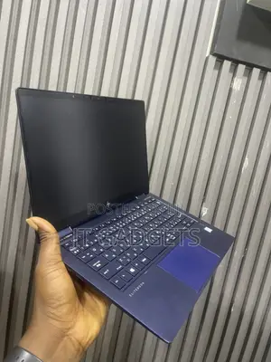 New Laptop HP Elite Dragonfly x360 8th Gen 16GB Intel Core i5 SSD 256GB