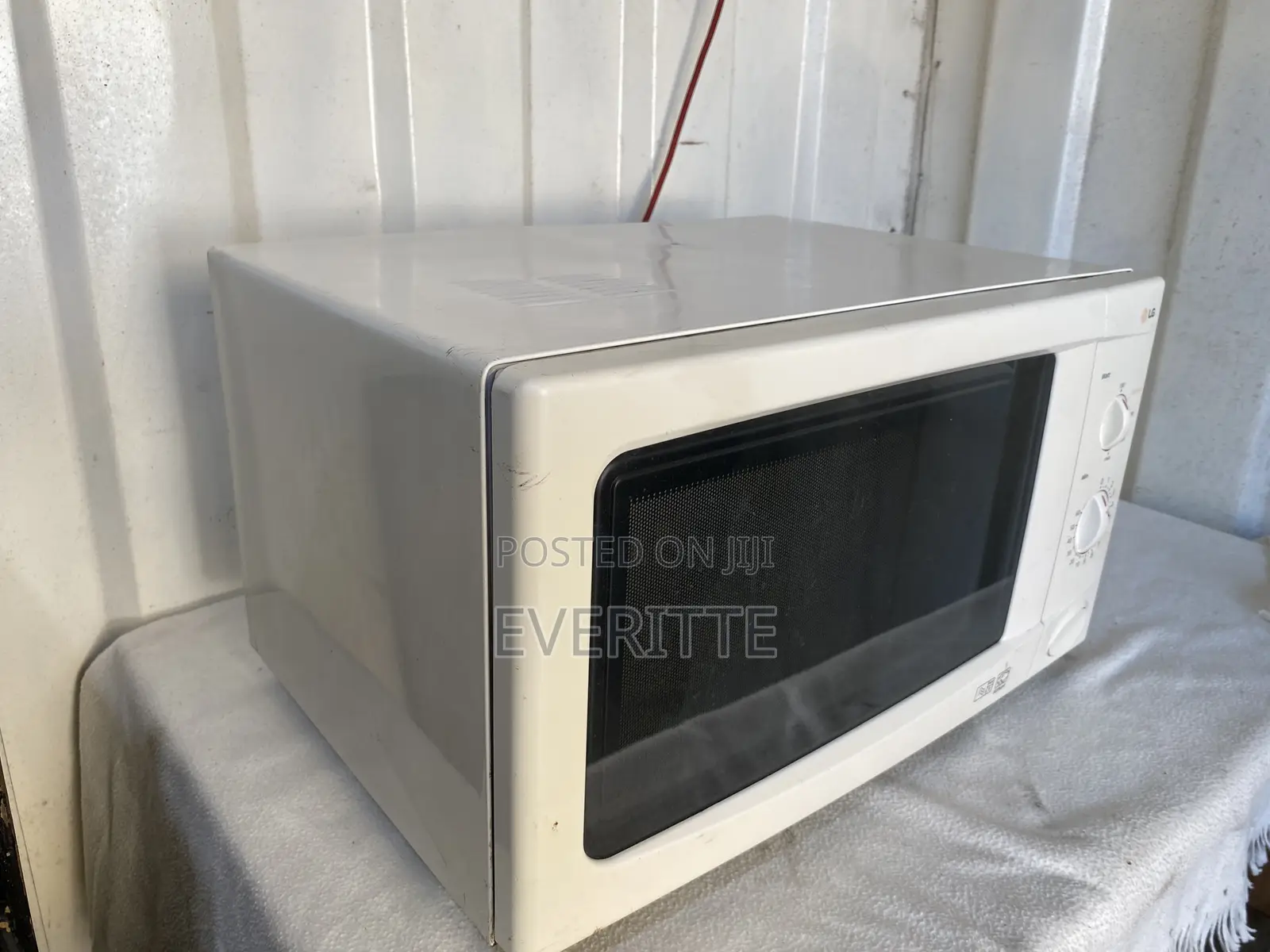 Large LG 28L Manual Microwave – Heavy Duty Solo Model