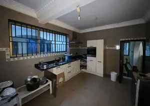 7bdrm Duplex in Mccarthy Hill for sale