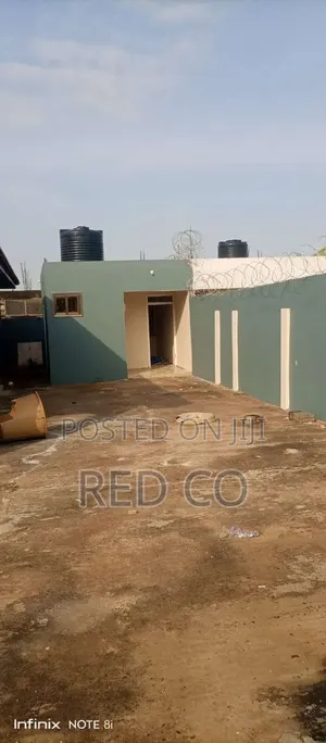 3bdrm House in School Junction for rent