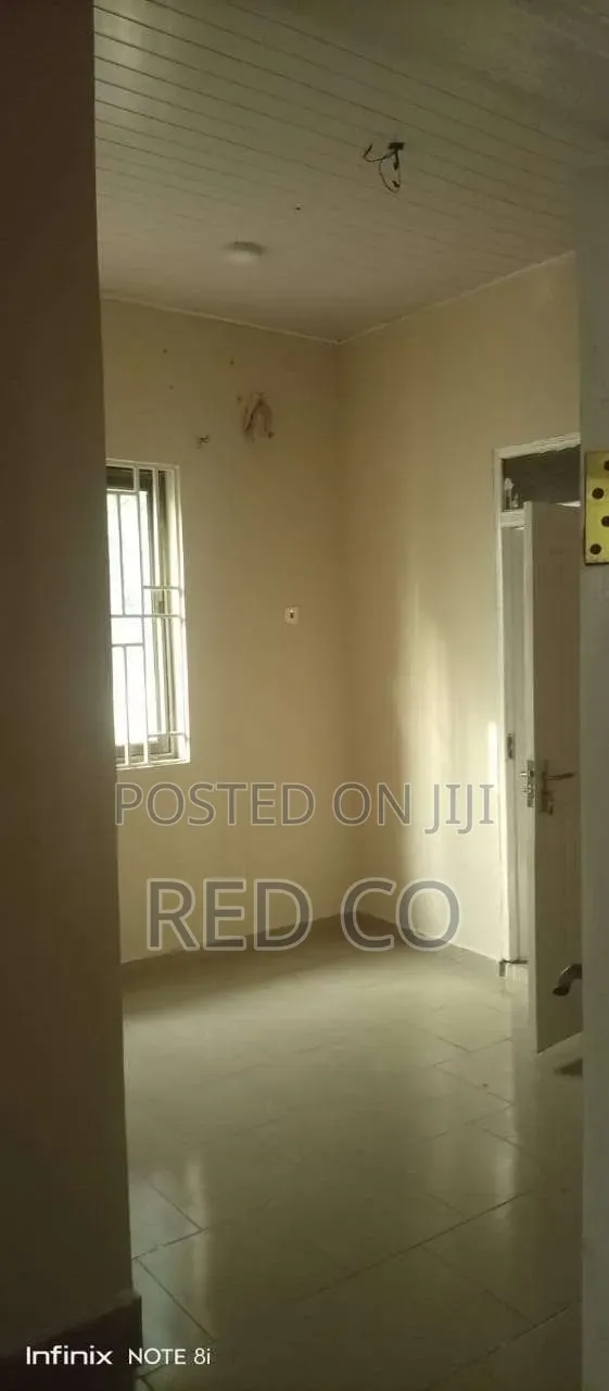 3bdrm House in School Junction for rent