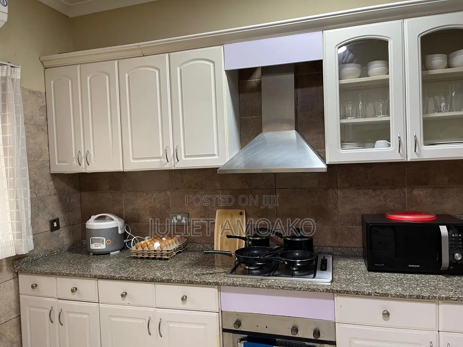 Furnished 4bdrm Apartment in Prisons for rent
