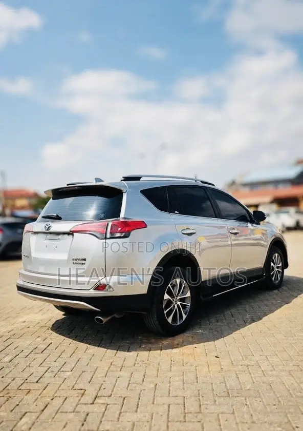 Toyota RAV4 2018 Silver