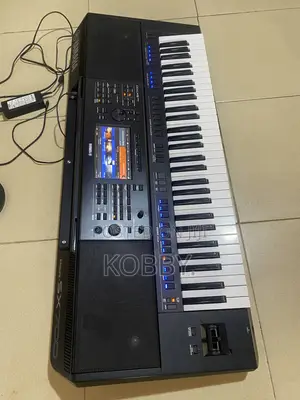 Yamaha PSR Sx700