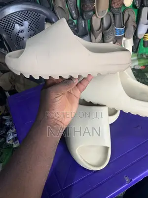 Yeezy Slide (Adidas) With Adidas Stamp