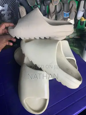 Yeezy Slide (Adidas) With Adidas Stamp