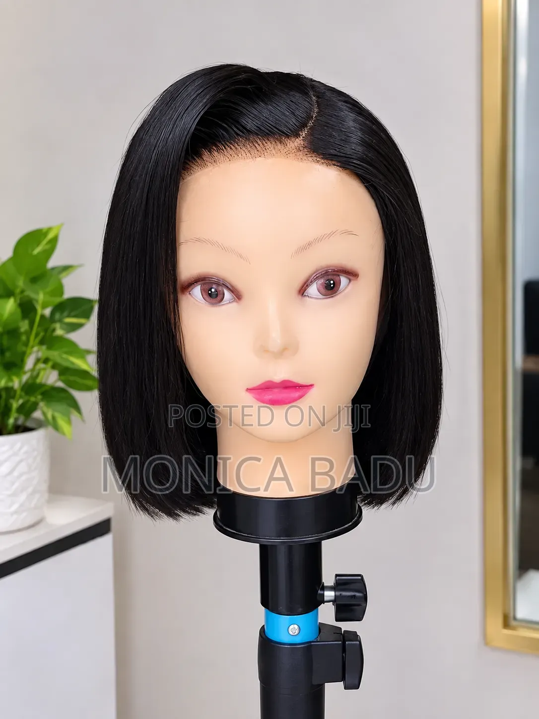 Short Straight Black Wig – Ready to Wear