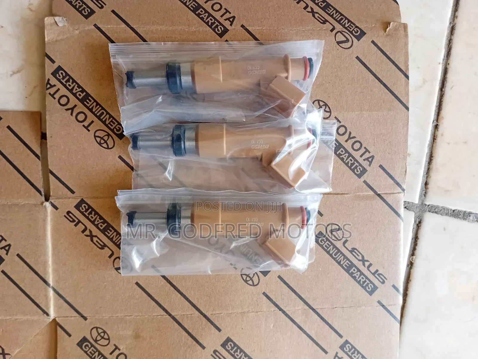 Toyota Matrix 2009-13 Fuel Injectors 4Set. Original