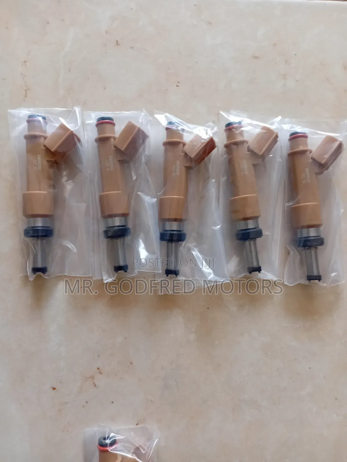 Toyota Matrix 2010,11,12,13 Fuel Injectors 4Set. Original