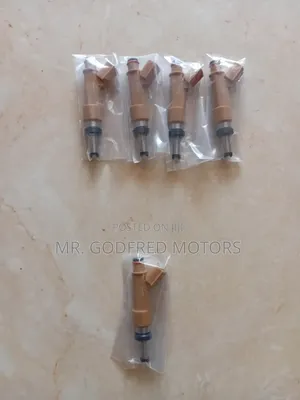 Toyota Matrix 2010,11,12,13 Fuel Injectors 4Set. Original