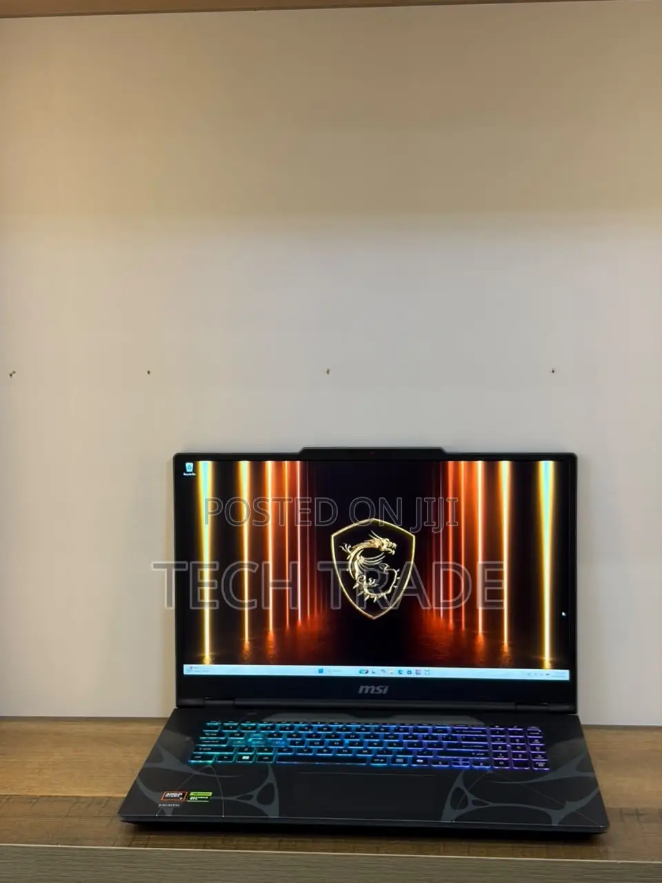 Laptop MSI Cyborg 15 16GB AMD Ryzen 7 SSD 1T
