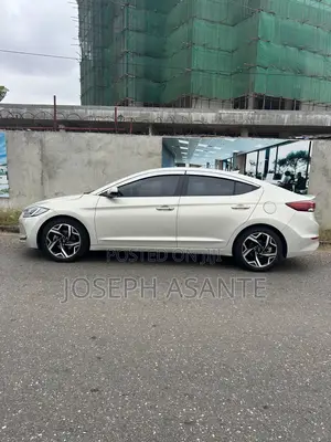 Hyundai Avante 2016 Beige