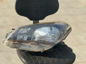 Left Headlight Vitz 2012