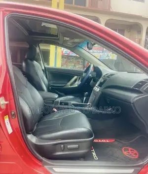 Toyota Camry SE 4dr Sedan (2.5L 4cyl 6A) 2012 Red