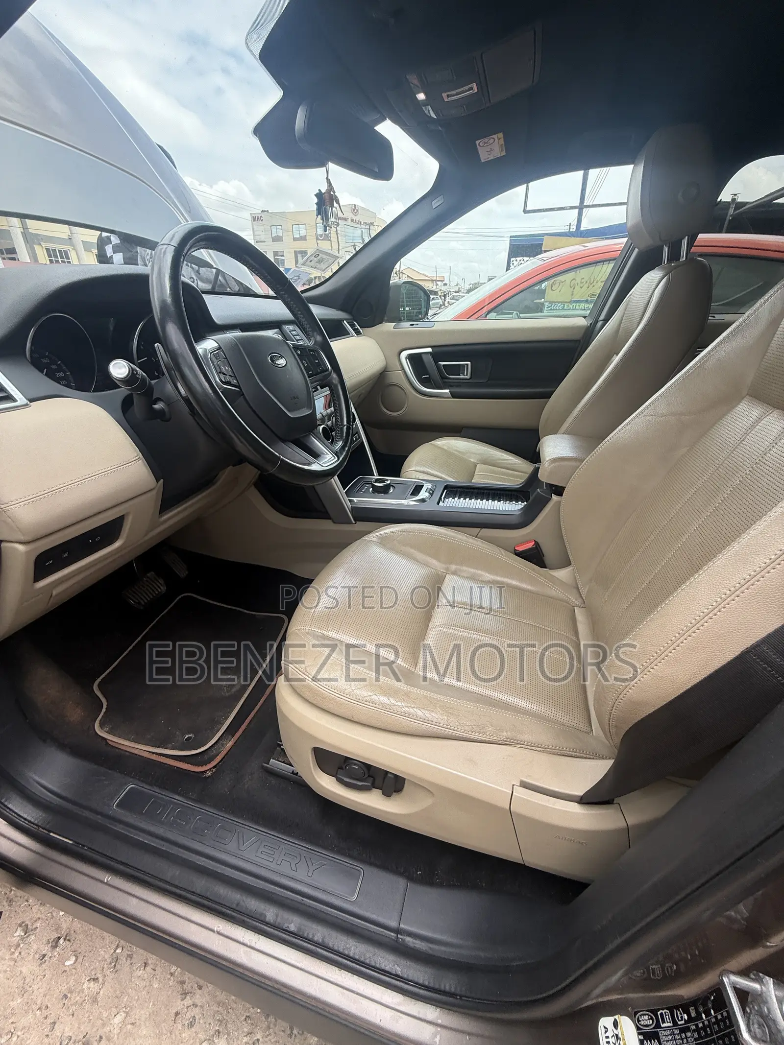Land Rover Discovery 2016 Brown