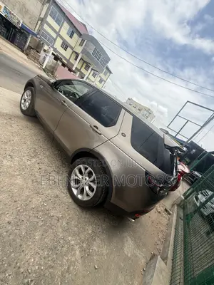 Land Rover Discovery 2016 Brown