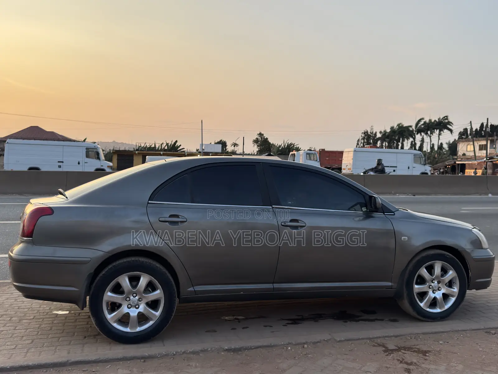 Toyota Avensis 2010 Matt Black