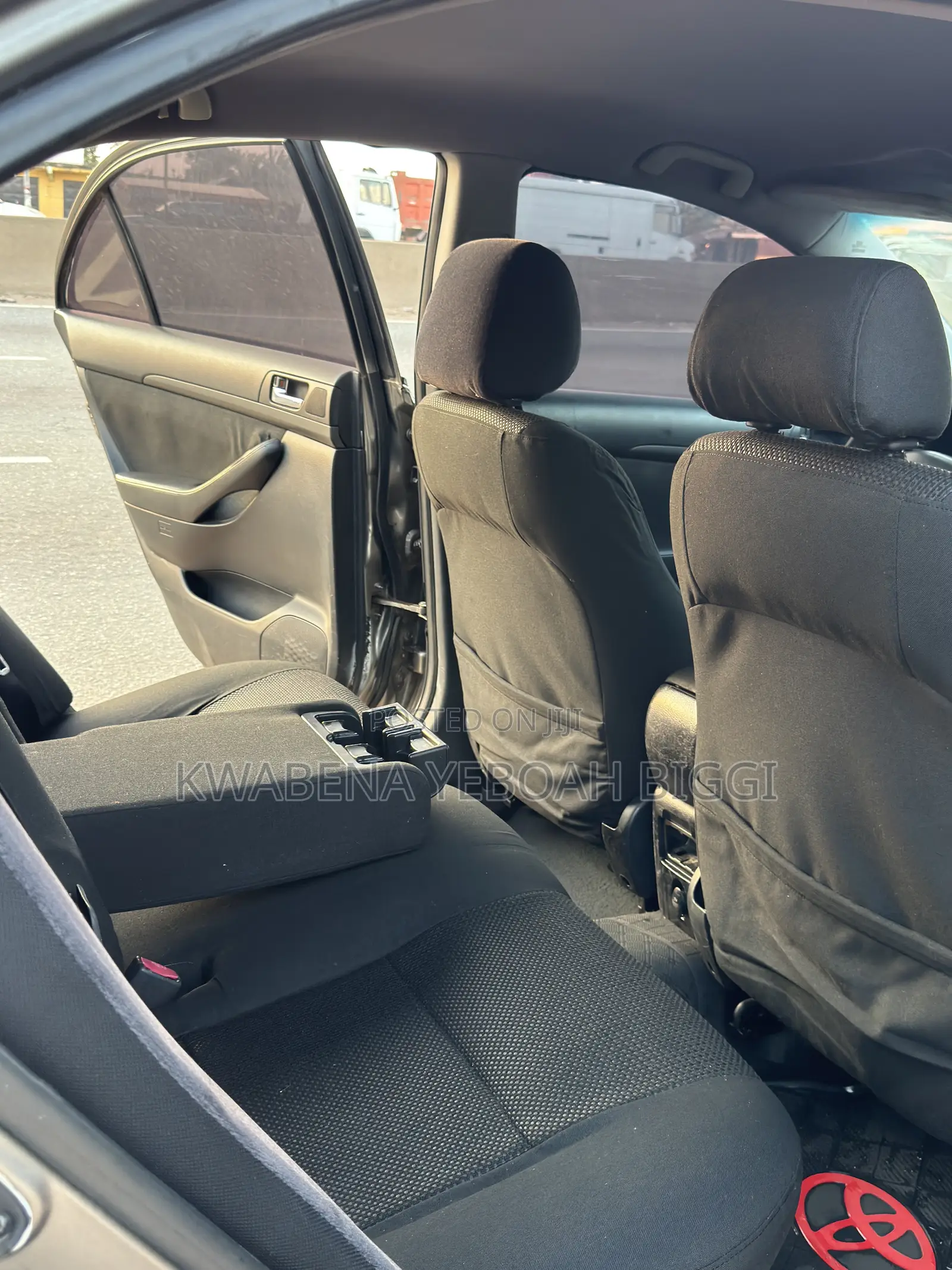 Toyota Avensis 2010 Matt Black