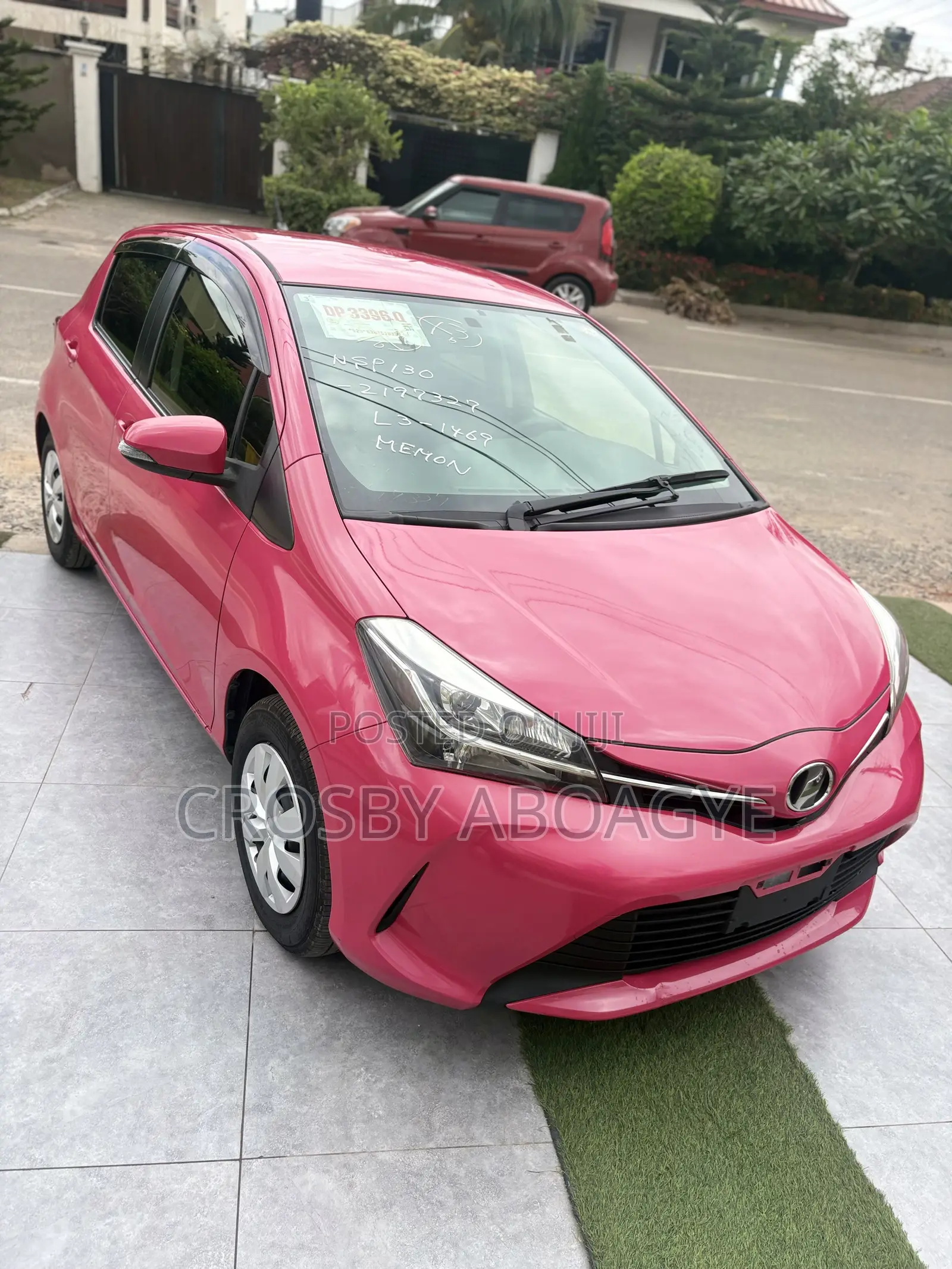 Toyota Vitz 1.3 FWD 5dr 2015 Pink
