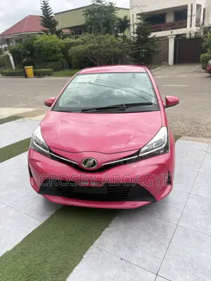 Toyota Vitz 1.3 FWD 5dr 2015 Pink