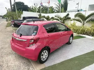 Toyota Vitz 1.3 FWD 5dr 2015 Pink