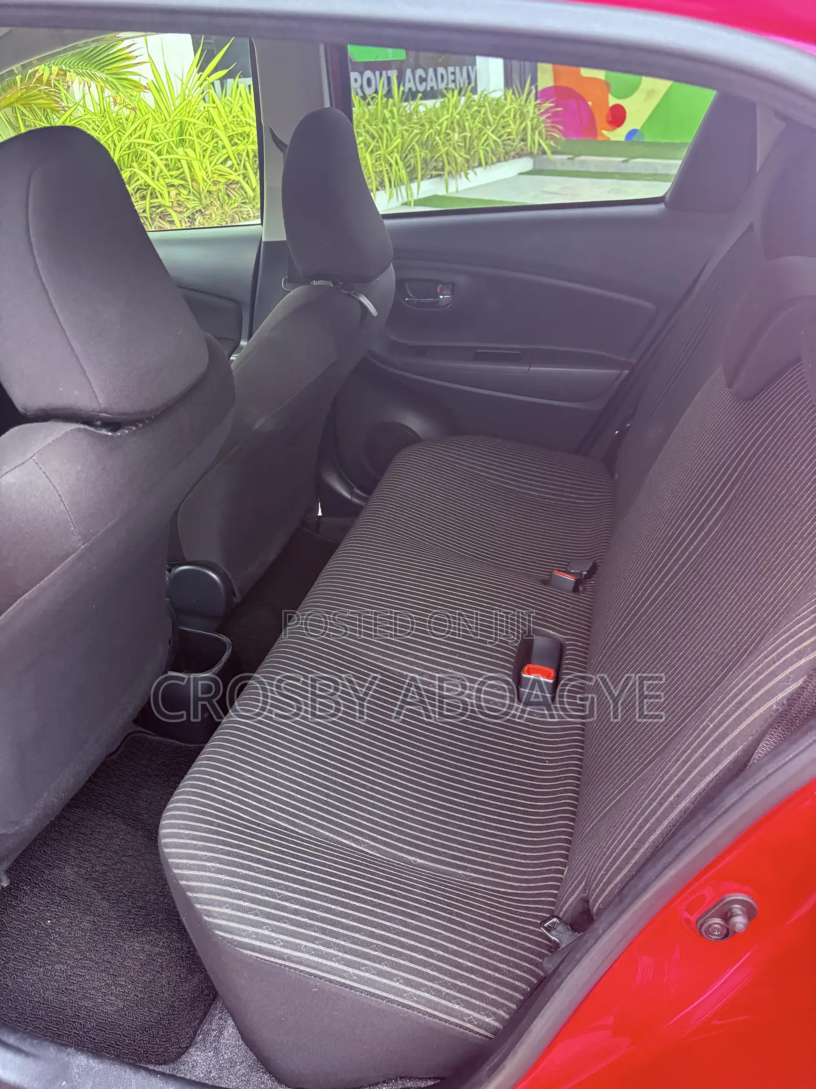 Toyota Vitz 1.3 FWD 5dr 2015 Pink