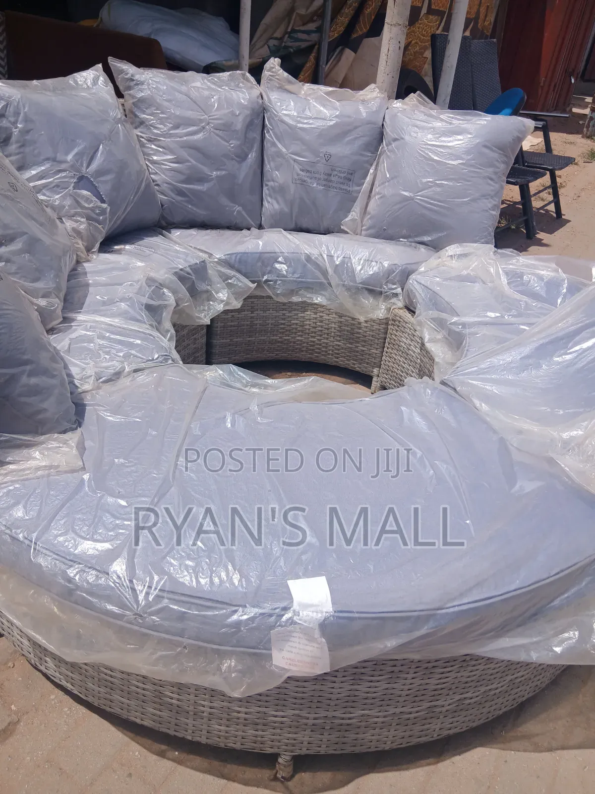 Round Garden Sofa Set