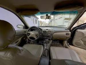 Nissan Sentra 2000 Black