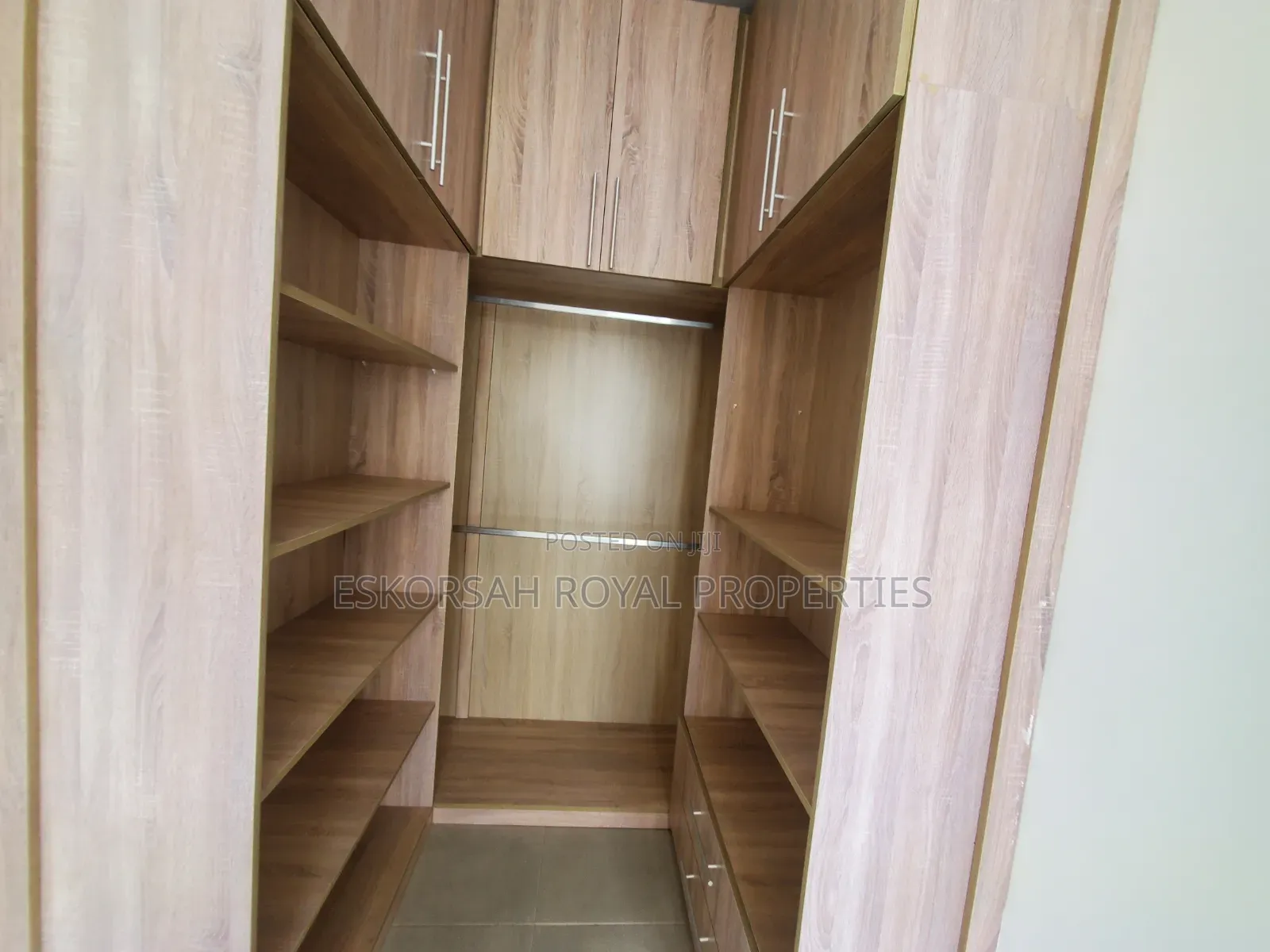 3bdrm Townhouse / Terrace in East Legon, Ability for rent