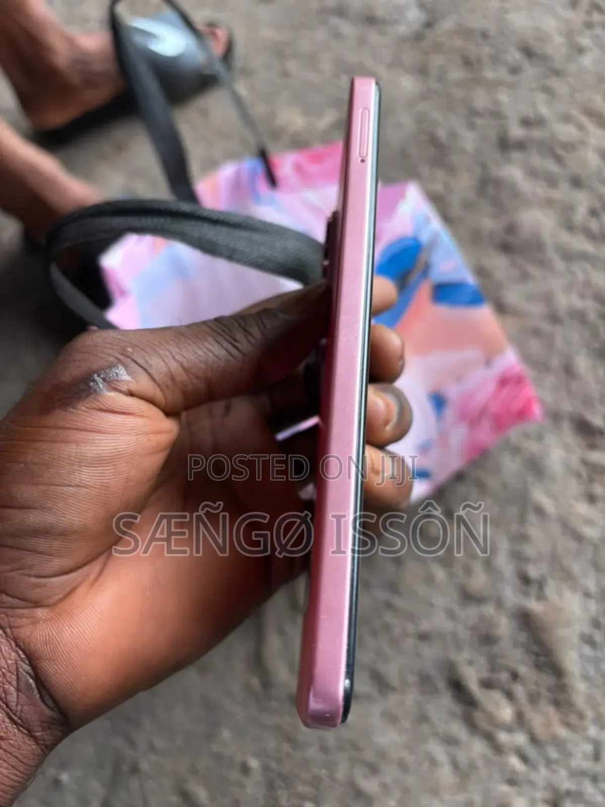 Infinix Hot 60i 128 GB Pink