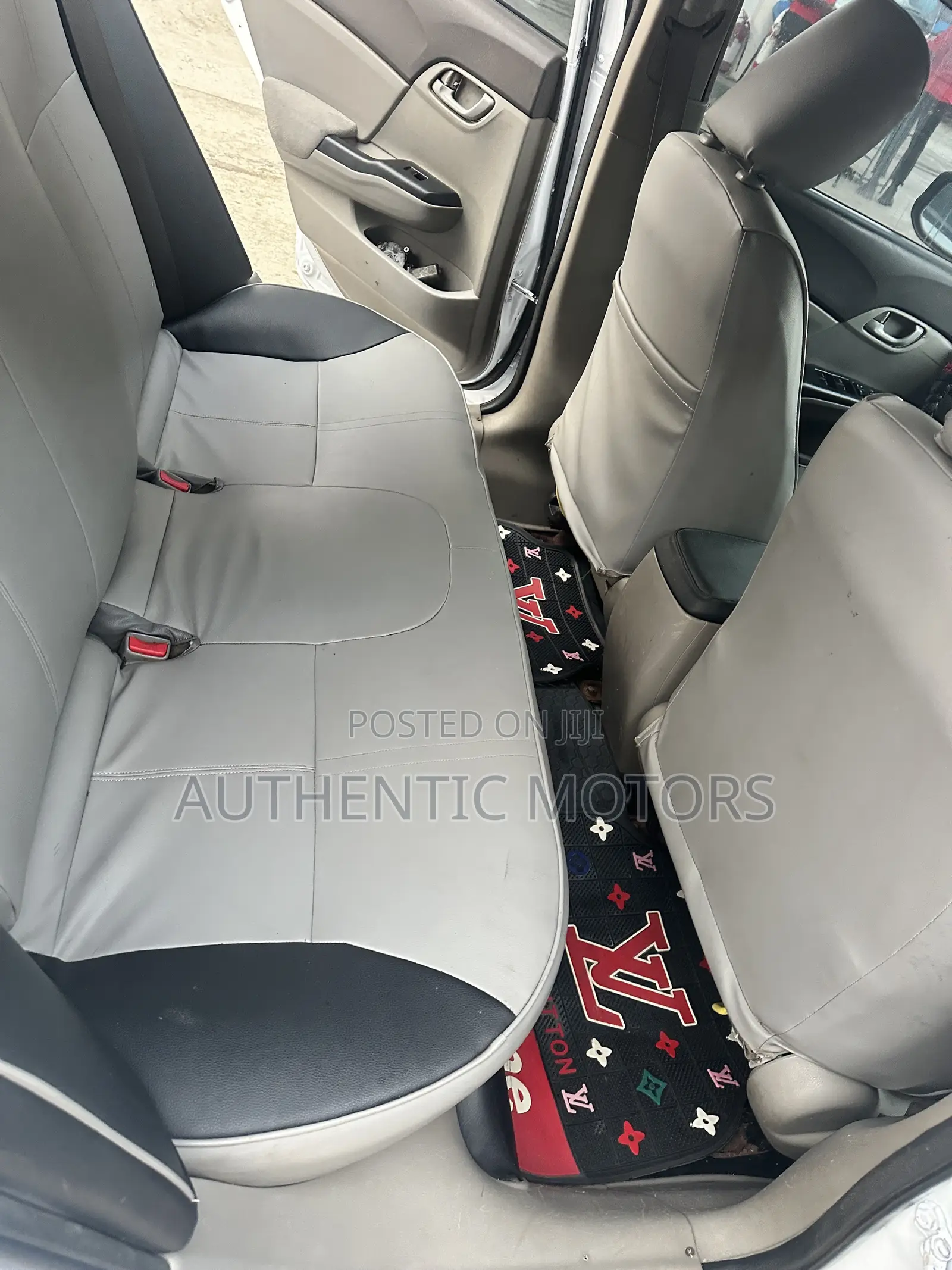 Honda Civic 2012 White