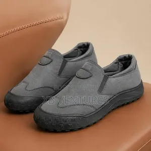CAPro Men's Slip-on Canvas Shoes
