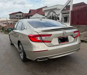 Honda Accord Sport (1.5L 4cyl Turbo 6M) 2019 Gold